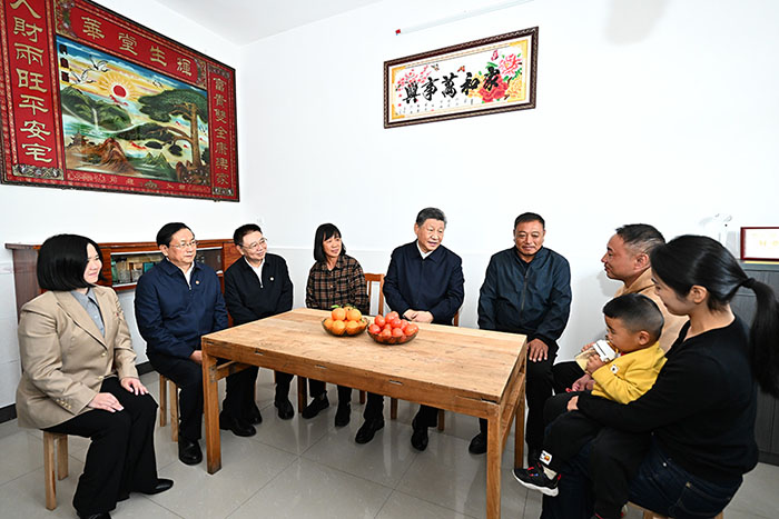 學(xué)習(xí)進行時丨習(xí)近平總書記的“板凳座談會”