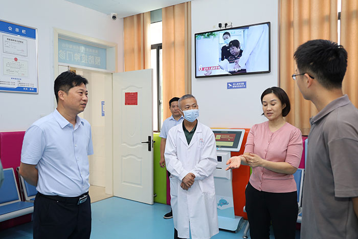 省疾病預(yù)防控制局蒞民調(diào)研指導(dǎo)衛(wèi)生健康監(jiān)督執(zhí)法等工作