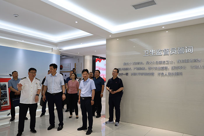 省疾病預(yù)防控制局蒞民調(diào)研指導(dǎo)衛(wèi)生健康監(jiān)督執(zhí)法等工作