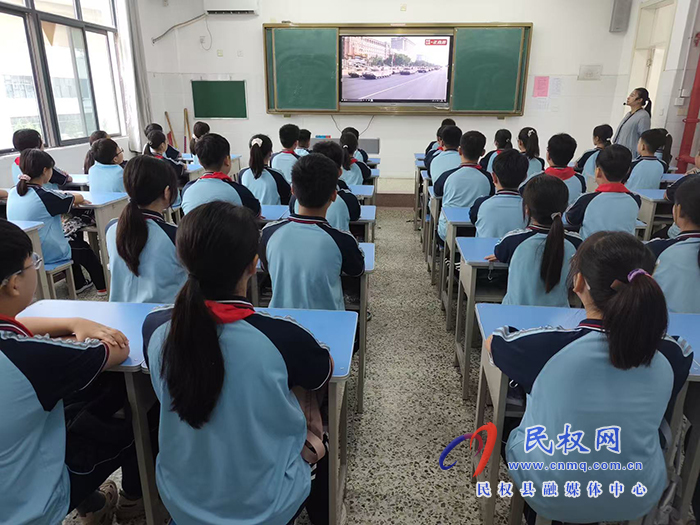 我縣組織收聽收看紀(jì)念中國人民抗日戰(zhàn)爭暨世界反法西斯戰(zhàn)爭勝利80周年大會直播盛況