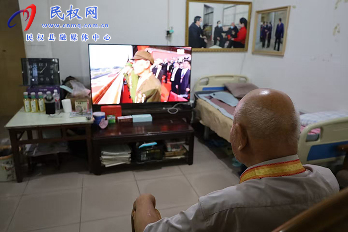 我縣組織收聽收看紀(jì)念中國人民抗日戰(zhàn)爭暨世界反法西斯戰(zhàn)爭勝利80周年大會直播盛況