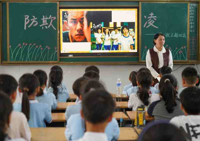 拒絕校園欺凌，筑牢校園安全防線——民權(quán)縣實(shí)驗(yàn)小學(xué)教育集團(tuán)組織開展防欺凌主題班會(huì)