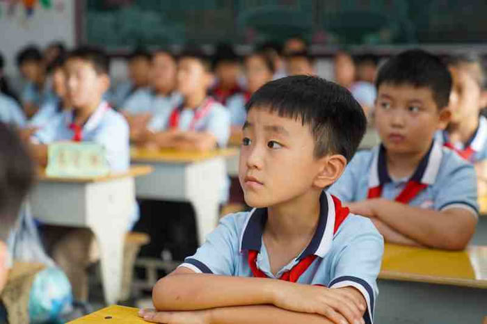 拒絕校園欺凌，筑牢校園安全防線——民權(quán)縣實(shí)驗(yàn)小學(xué)教育集團(tuán)組織開展防欺凌主題班會(huì)