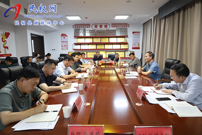 縣委副書記、縣長王景義調(diào)研養(yǎng)老服務(wù)工作