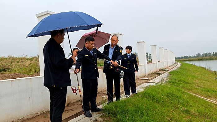 民權(quán)縣農(nóng)業(yè)農(nóng)村局節(jié)前積極開展嚴(yán)厲 打擊非法捕撈行為