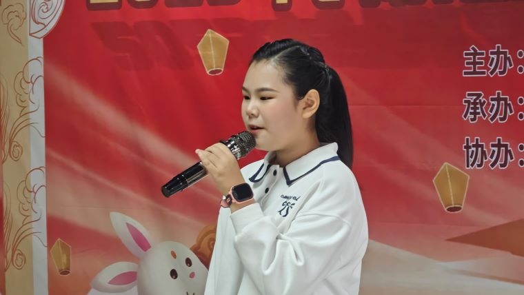 民權(quán)縣圖書館舉辦“慶國慶·迎中秋”詩歌朗誦會 民權(quán)縣圖書館舉辦“慶國慶·迎中秋”詩歌朗誦會