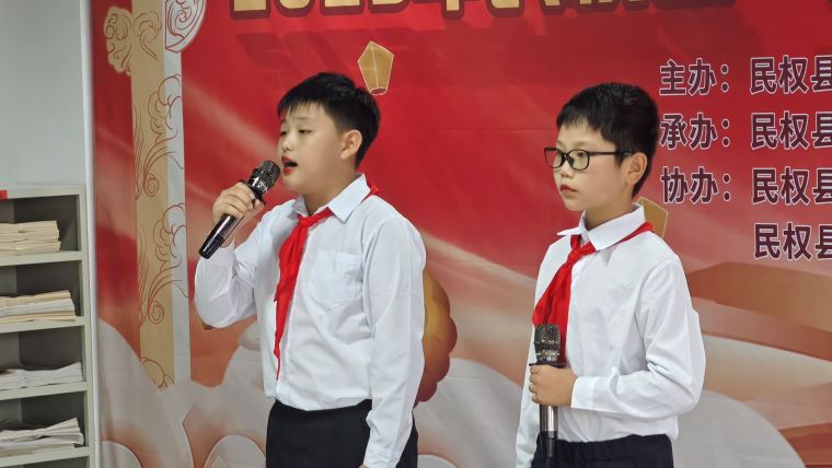 民權(quán)縣圖書館舉辦“慶國慶·迎中秋”詩歌朗誦會 民權(quán)縣圖書館舉辦“慶國慶·迎中秋”詩歌朗誦會