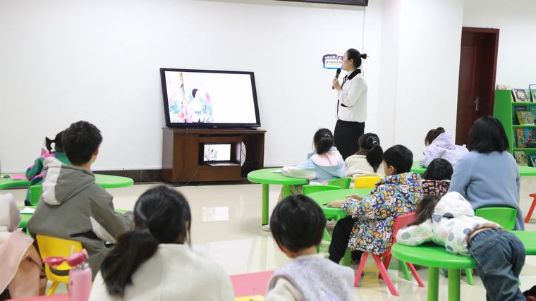 民權(quán)縣圖書館舉辦2025年第十一期“童心向黨·書香伴成長”閱讀分享會(huì)活動(dòng)（總第62期）