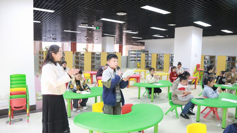 民權(quán)縣圖書館舉辦2025年第十八期“美文同誦”朗誦技巧公益講座（總第60期）